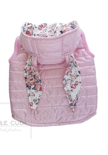 Prošívaná vesta růžové barvy s potiskem růží