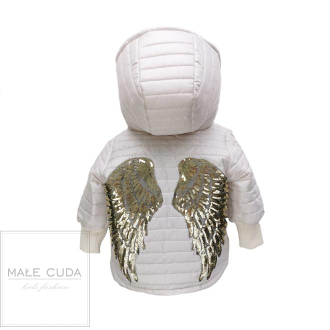 Bílá dívčí bundička se zlatými křídly
