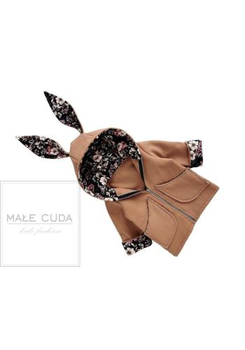 Hnědý dívčí kabátek s oušky na kapuci