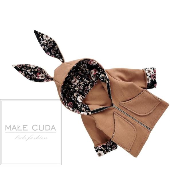 Hnědý dívčí kabátek s oušky na kapuci