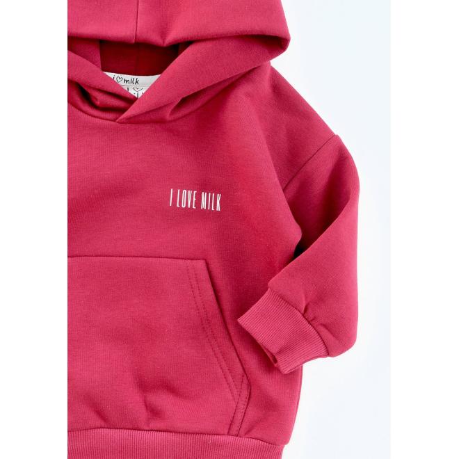 Červená souprava s logem I LOVE MILK