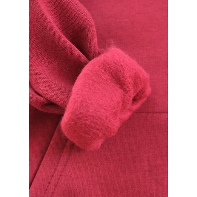 Červená souprava s logem I LOVE MILK