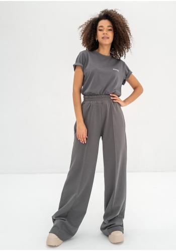 Široké tepláky MOSQUITO v tmavosivej farbe